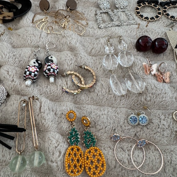 Earrings Bundle - Picture 3 of 5